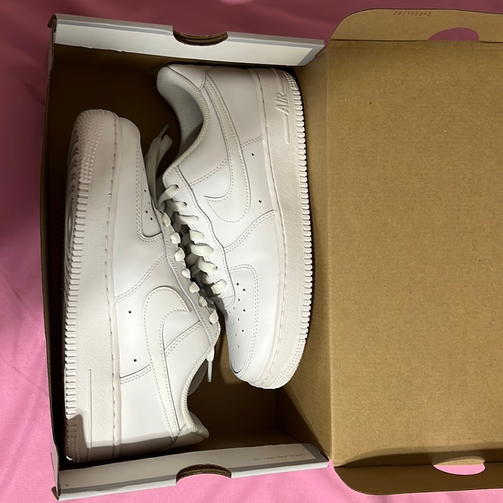 Never Worn - image 1